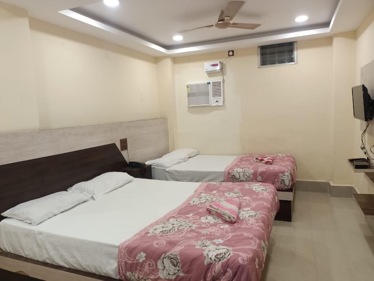 undefined Hotel Sukhmani 9