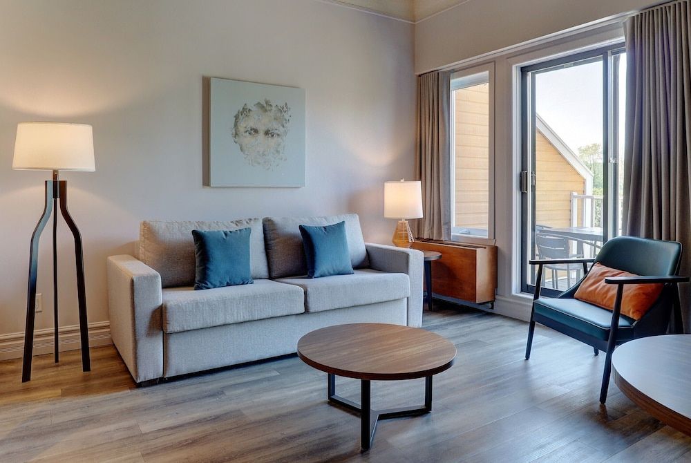 Estrimont Suite, Mountain View 6