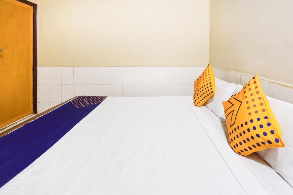 undefined Flagship 62663 Hotel Cb Palace 4