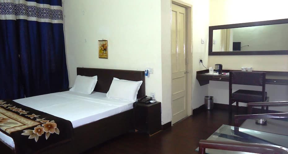 undefined Hotel Amarpali 6