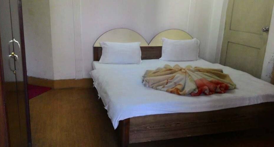 undefined Hotel Amarpali 5