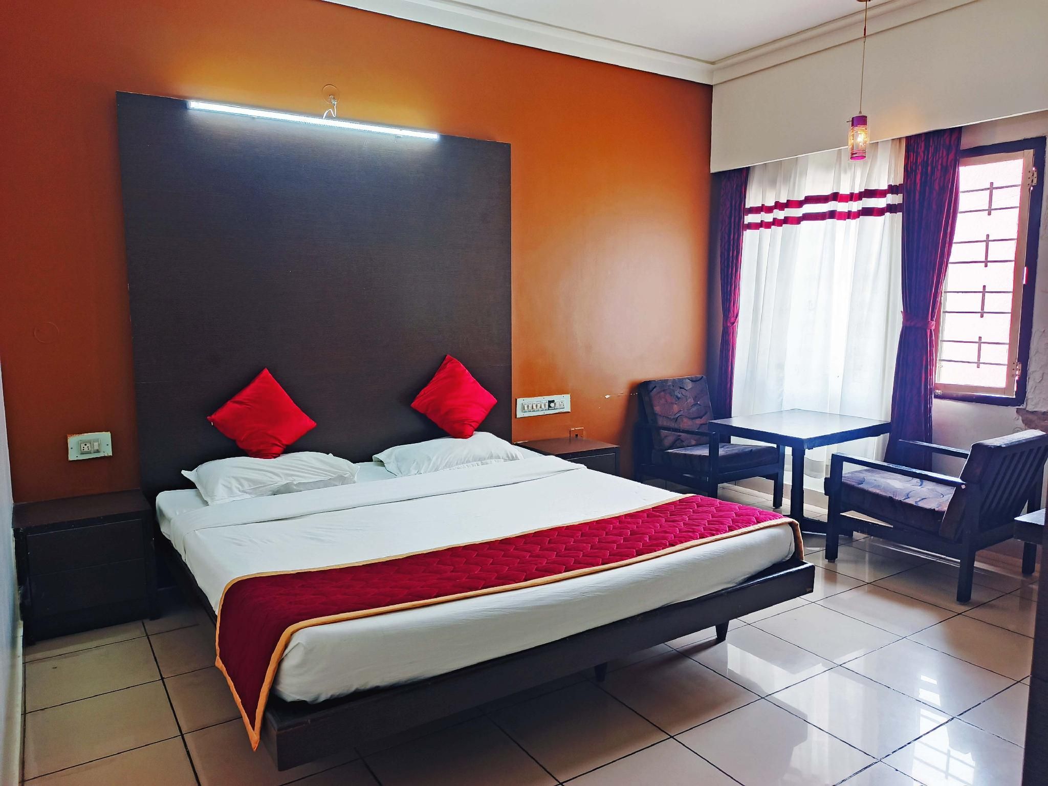 Hotel Palika Deluxe Double Room without Air Conditioning 3