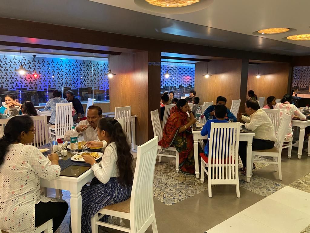 Food & Dining