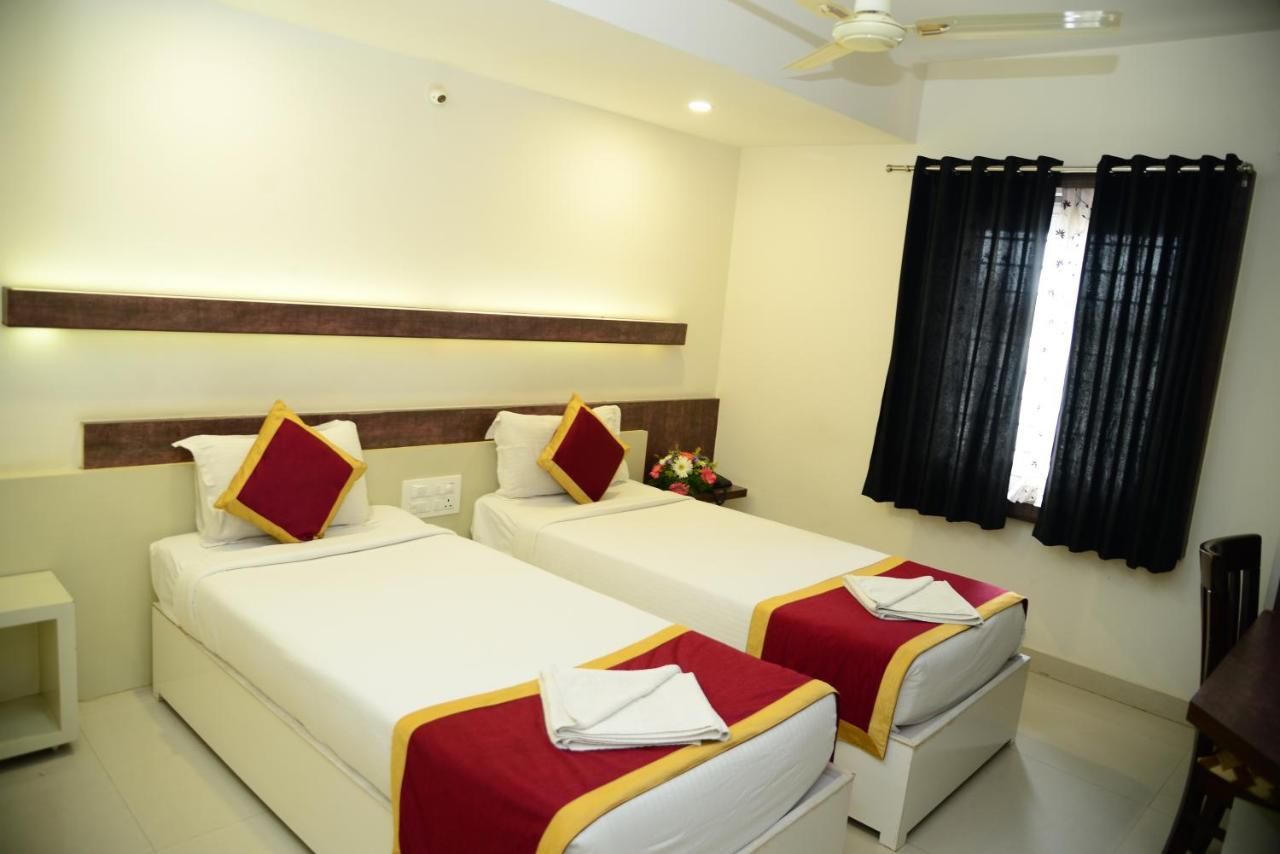 Miles Inn Hotel Standard  Room ( Twin Bed) 2