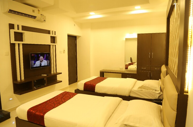 undefined Hotel Shivananda 6