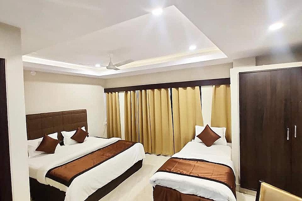 Studio Triple Room