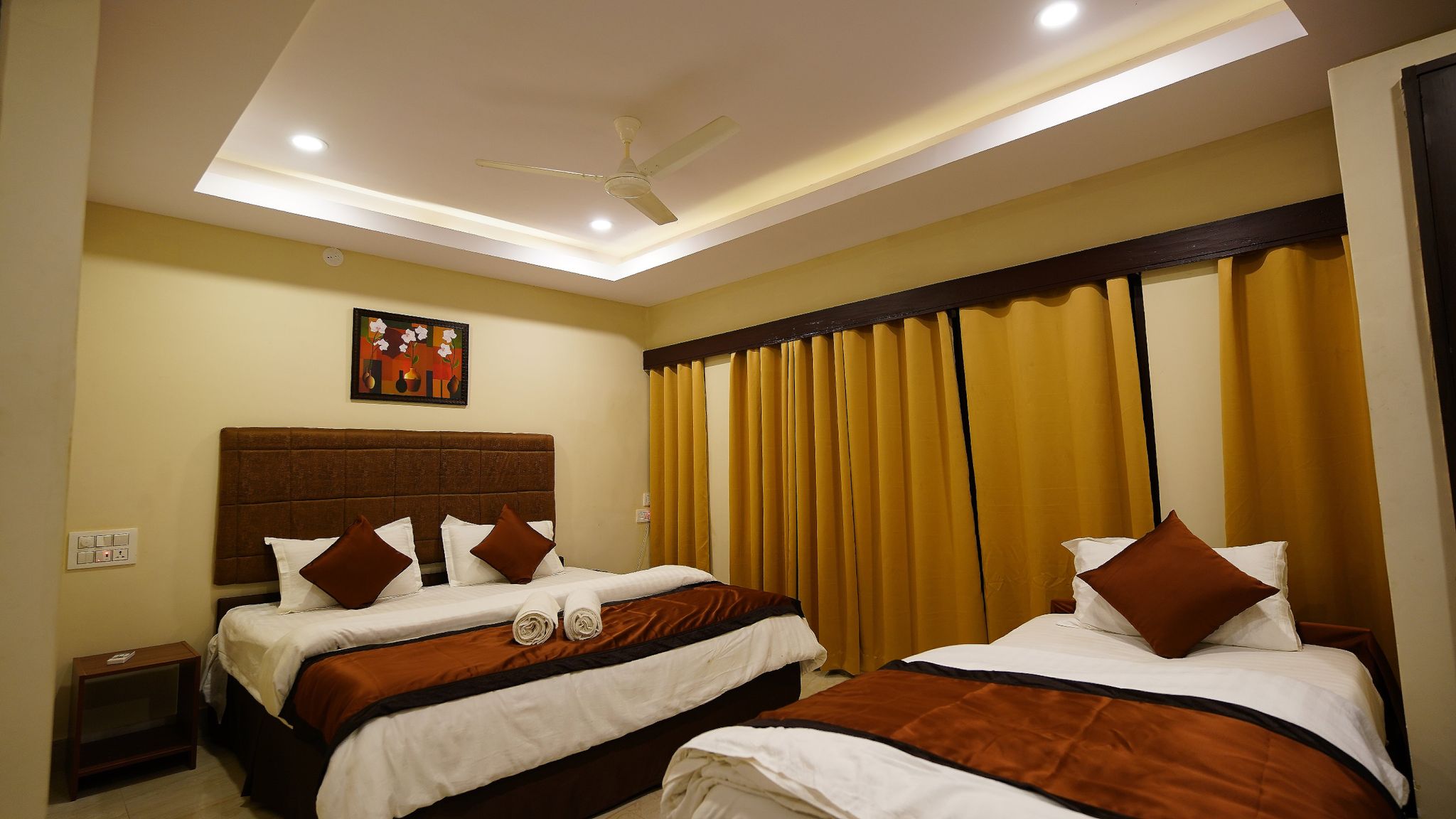 Studio Triple Room