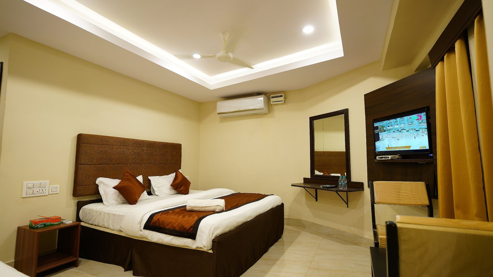 Studio Quad Room