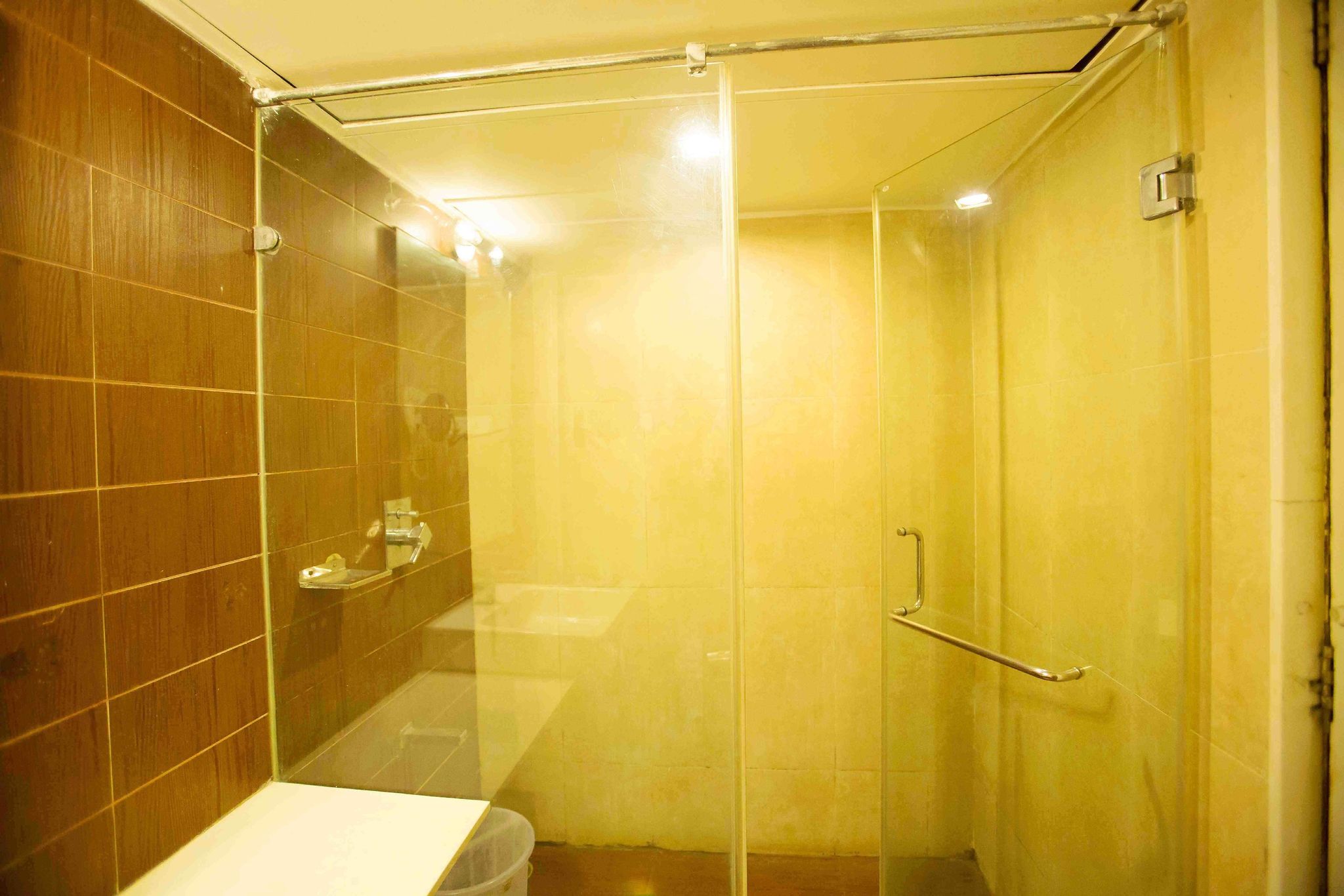 Hotel Urvasi Deluxe Room 5