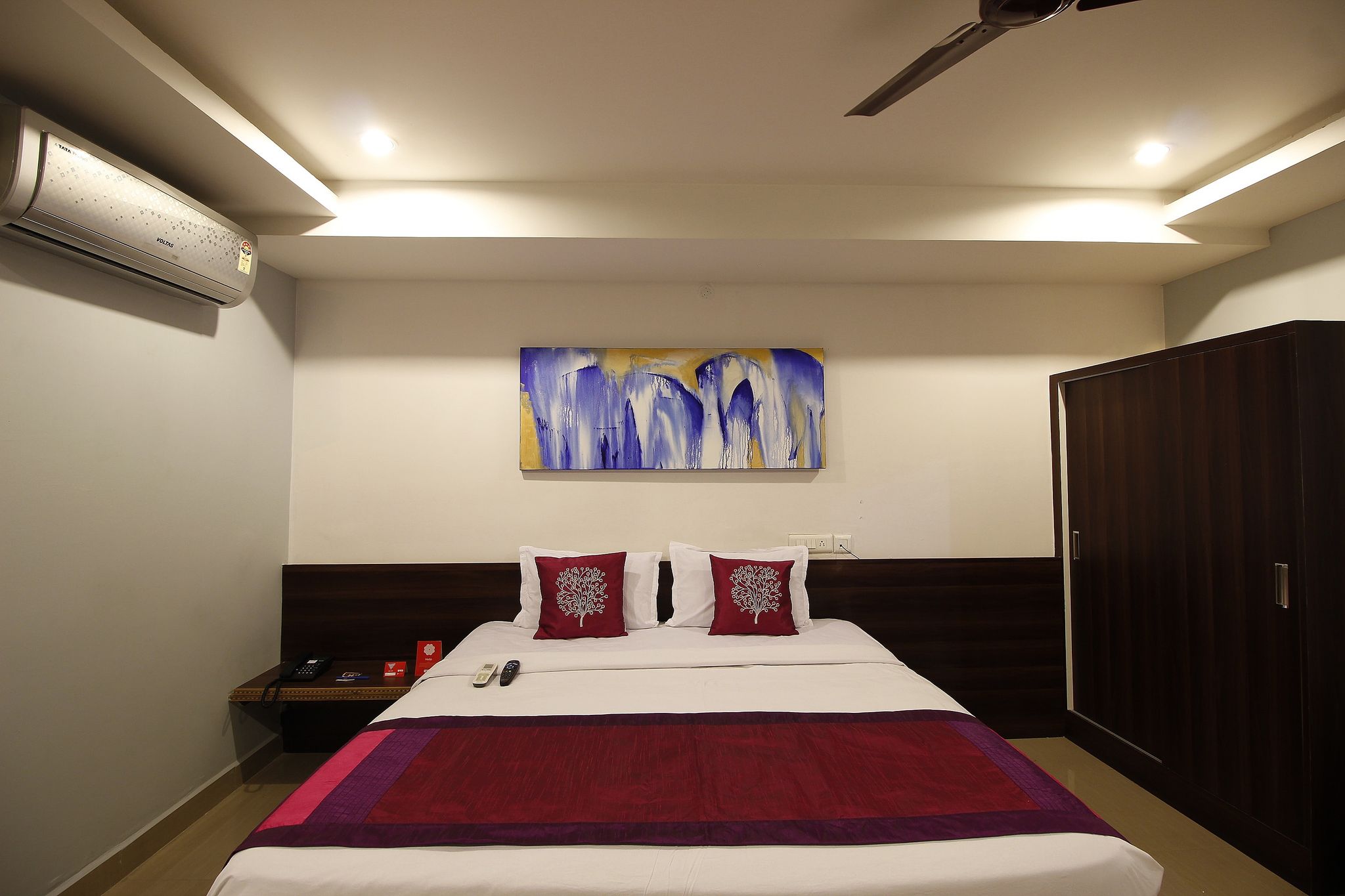 Hotel Mango Leaves Standard Room 4