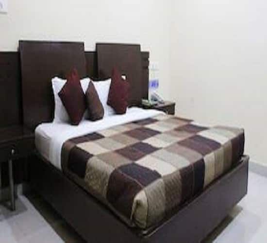 Hotel Tourist Plaza By Nimantran Executive Room 4