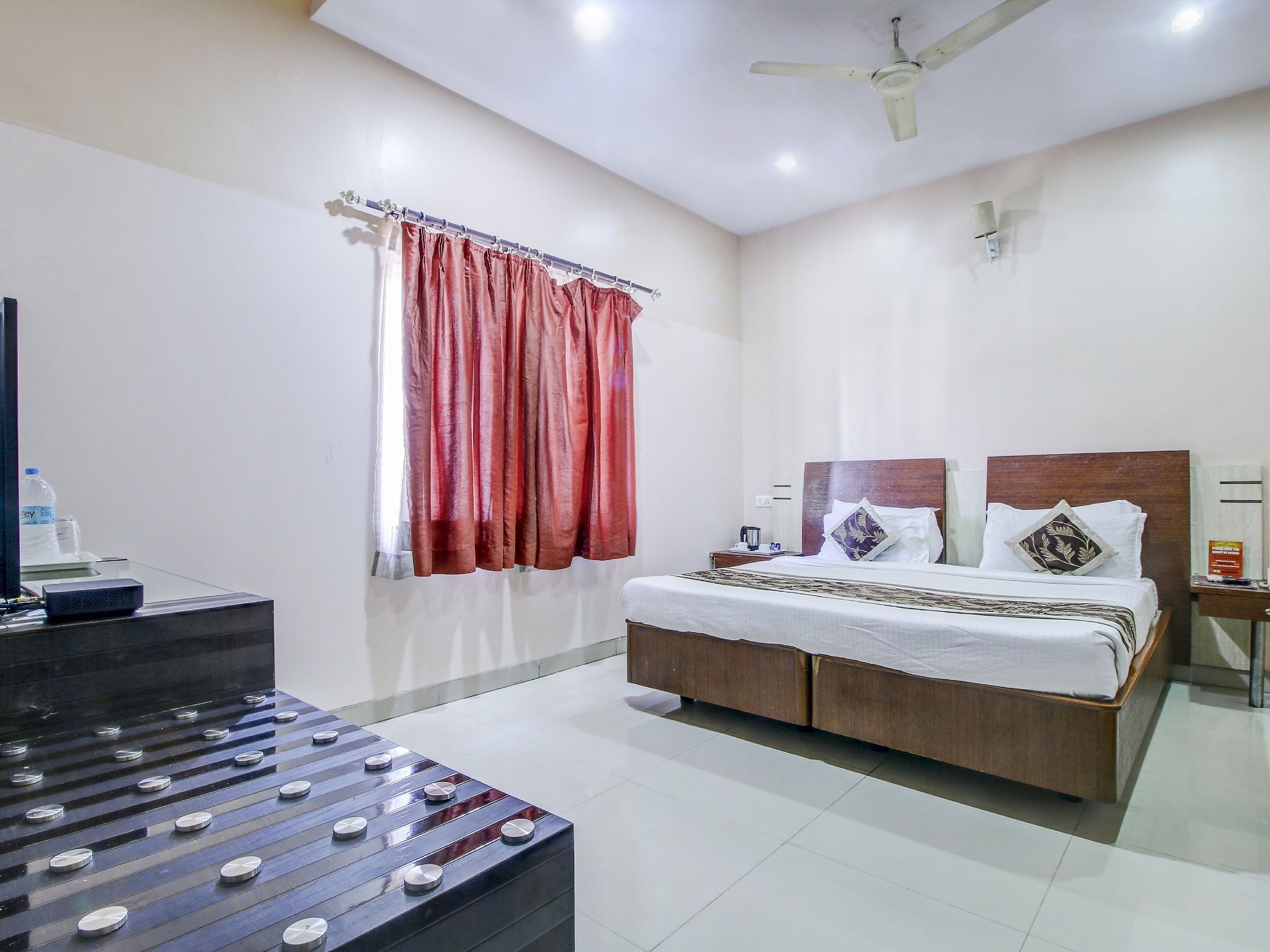 Hotel Tourist Plaza By Nimantran Executive Room 9