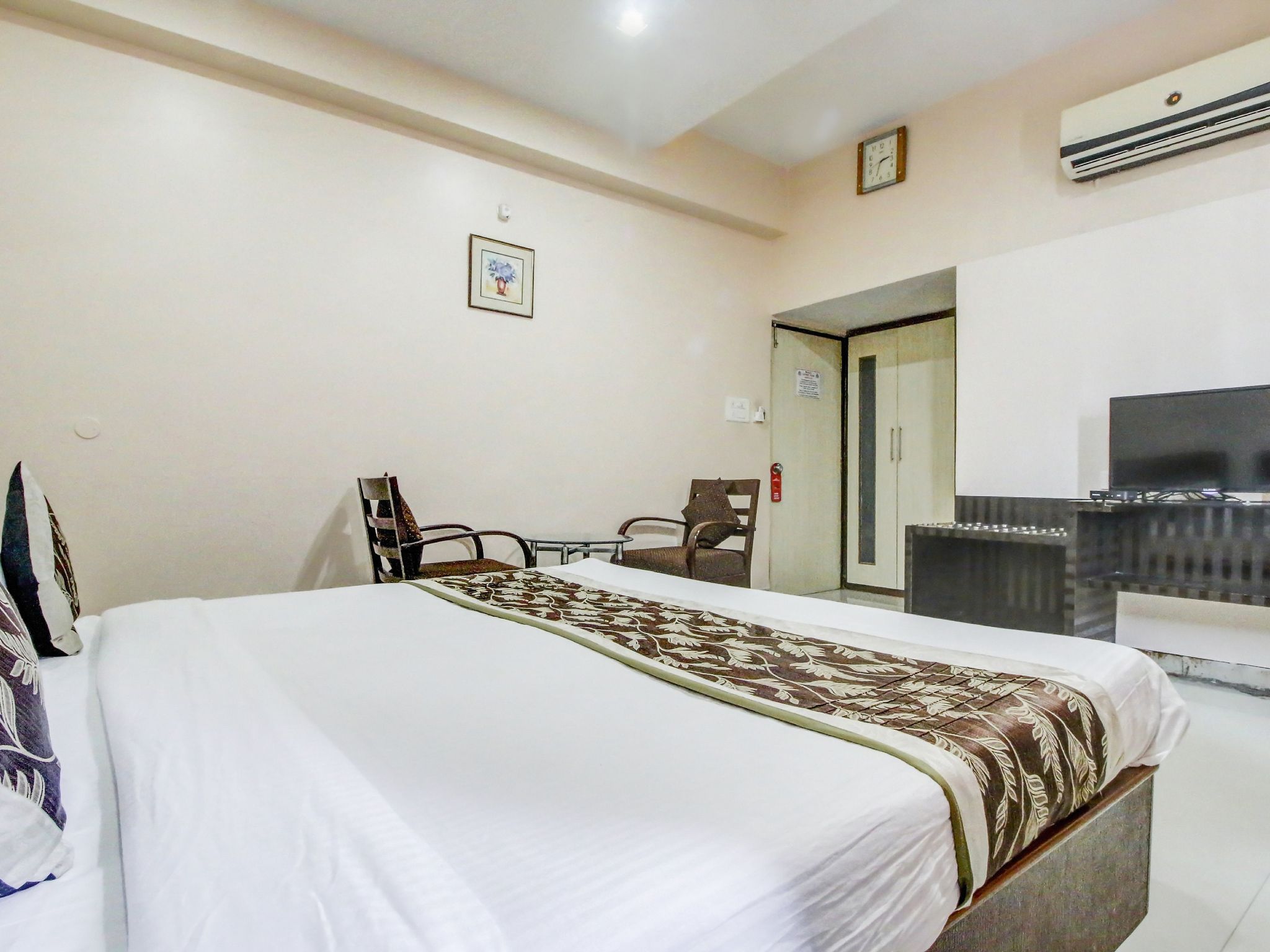 Hotel Tourist Plaza By Nimantran Executive Room 13