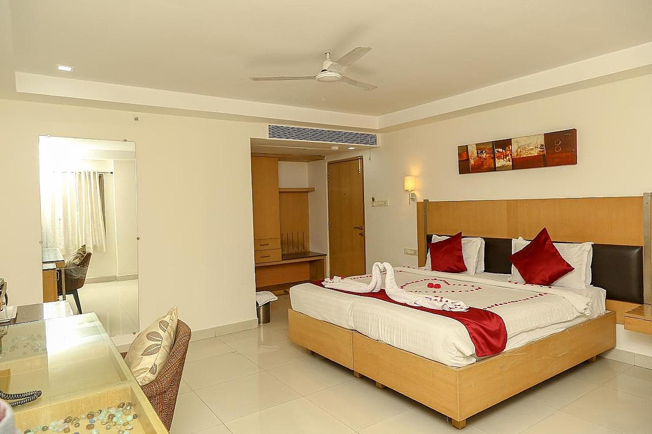 Shanbag Hotel Superior Room -Non Ac 2