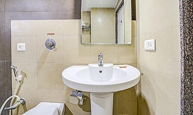 Shanbag Hotel Superior Room -Non Ac 4