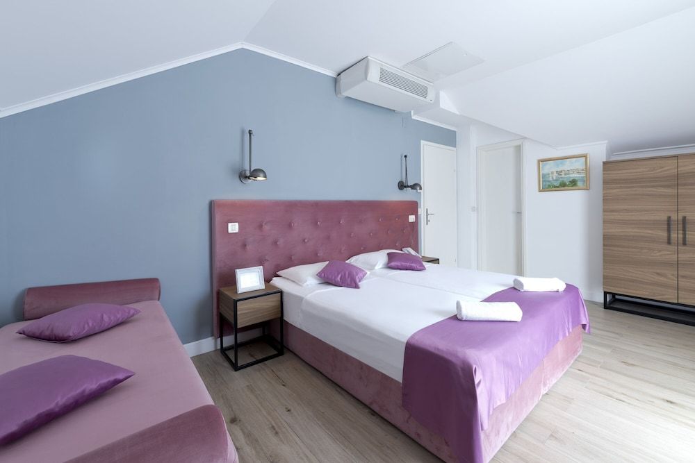 undefined Hotel Perla 6