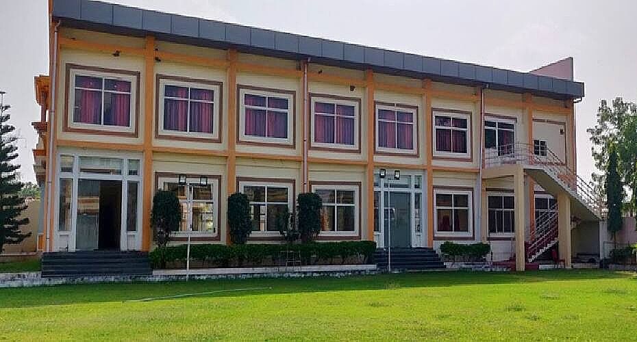 undefined Ravindra Resorts