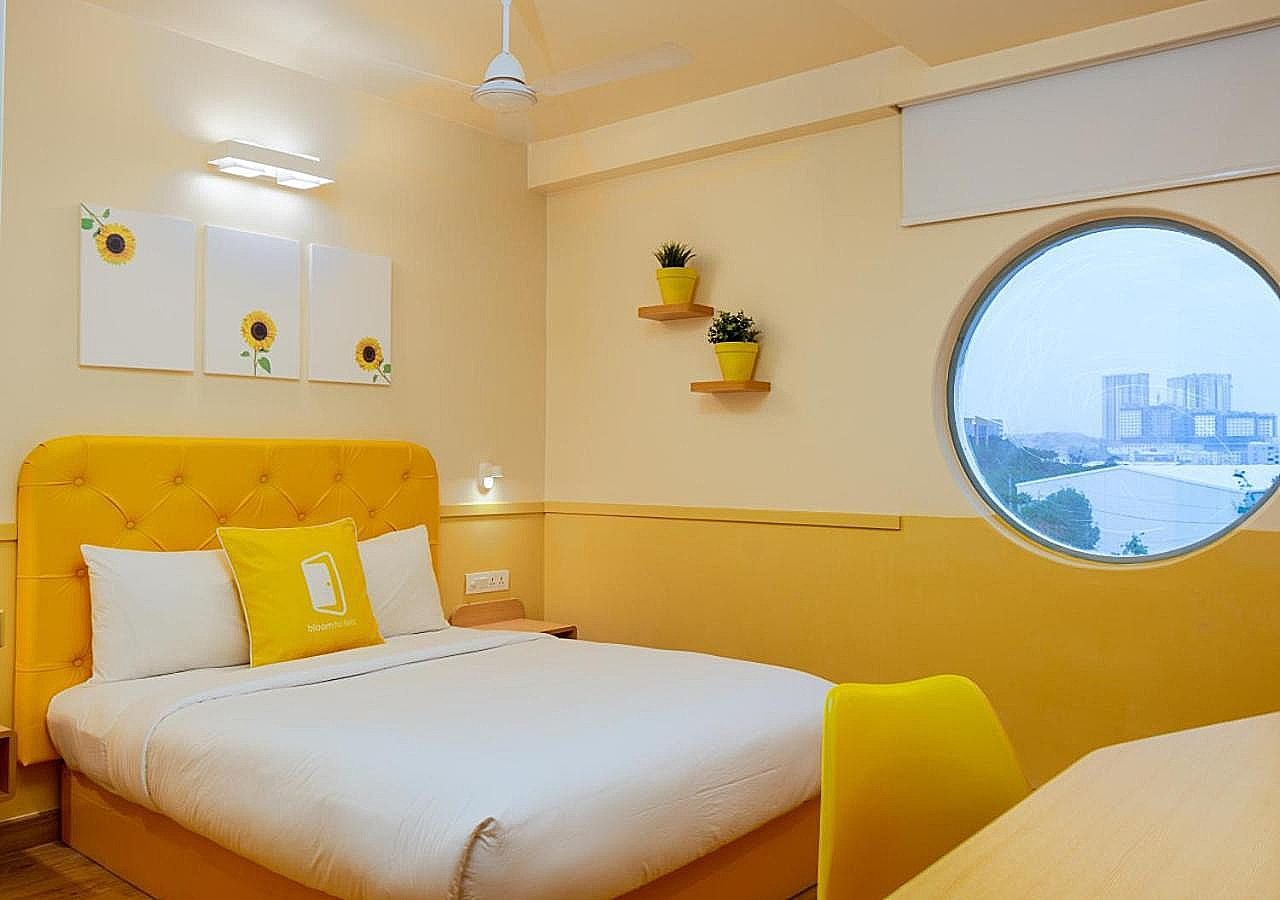 Bloom Hotel HITEC City Signature Suite 5