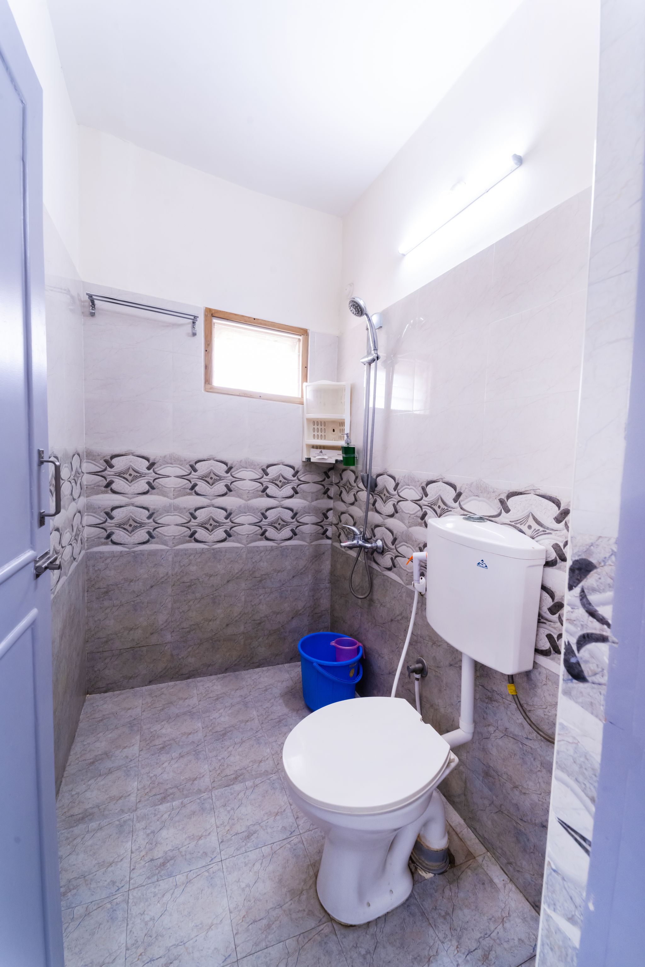 Large Room- Twin Bed