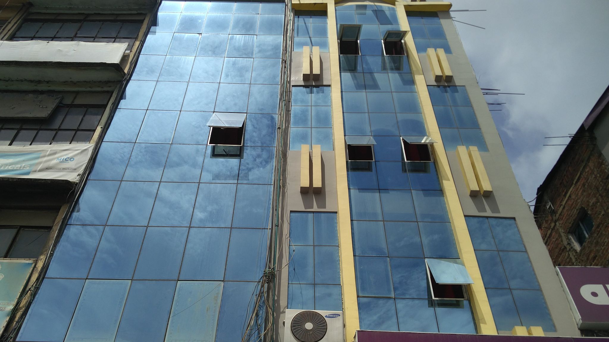 Shirui Lily Hotel
