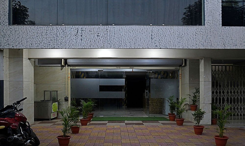 undefined Treebo Royal Empire Indore 7