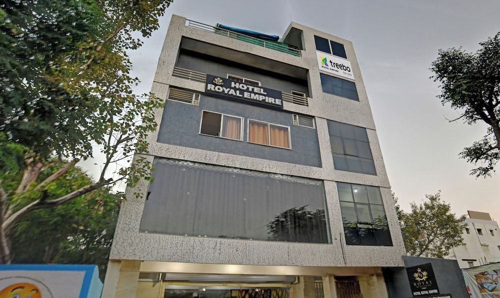 undefined Treebo Royal Empire Indore 6