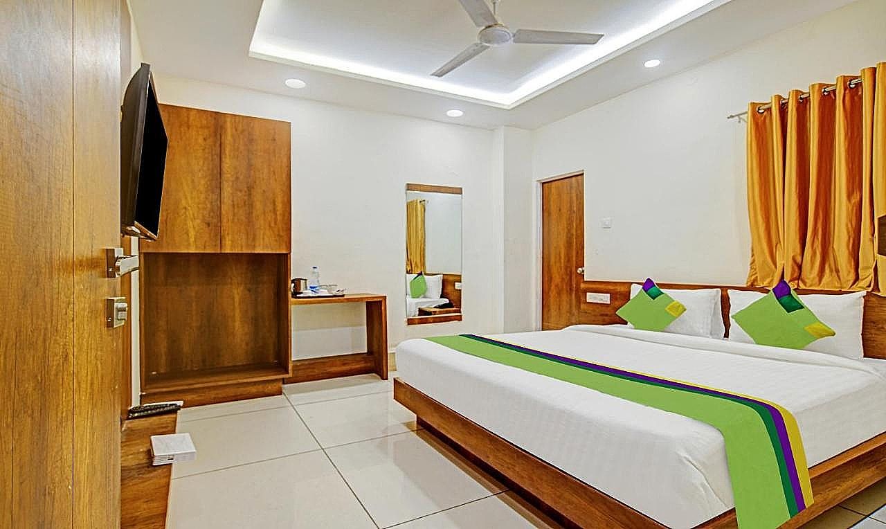 Treebo Royal Empire Indore Standard Double Room 6