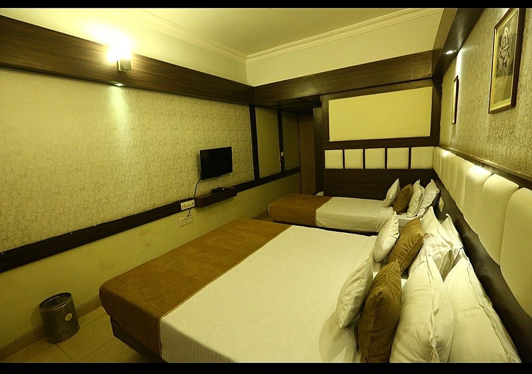 Deluxe AC Room