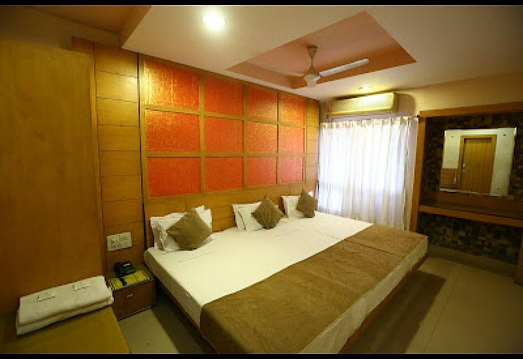 Deluxe AC Room