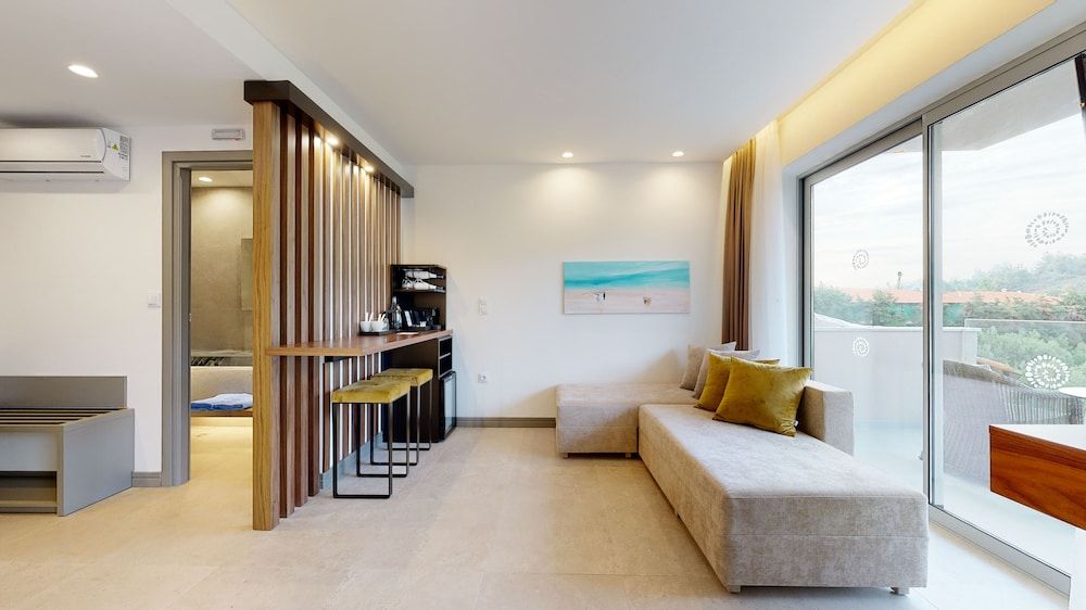 Acrotel Athena Pallas Grand Suite 2