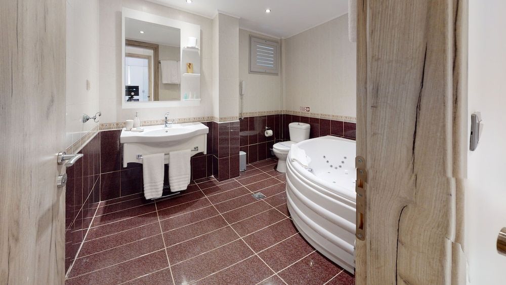 Acrotel Athena Pallas Executive Suite 13