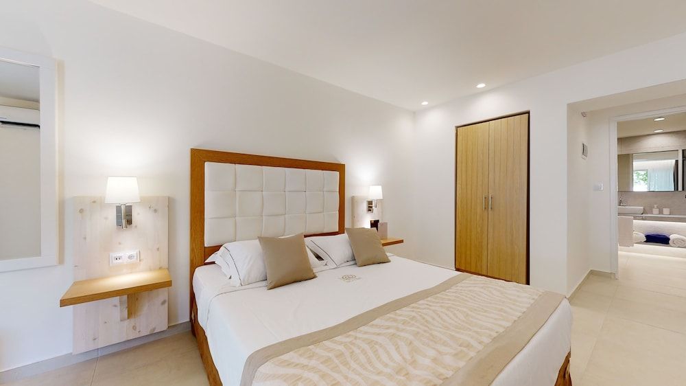 Acrotel Athena Pallas Family Suite 2