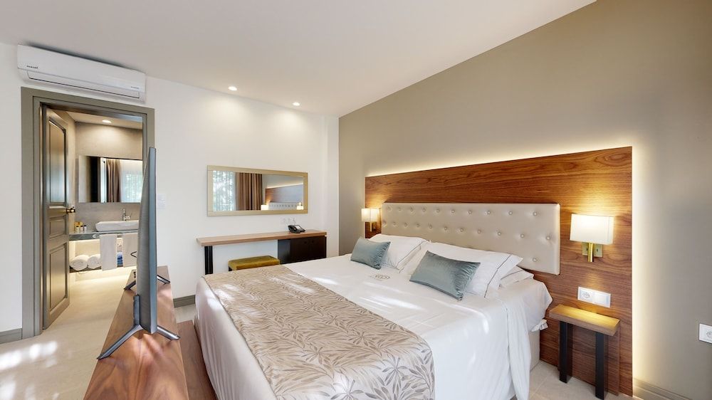 Acrotel Athena Pallas Executive Suite 3