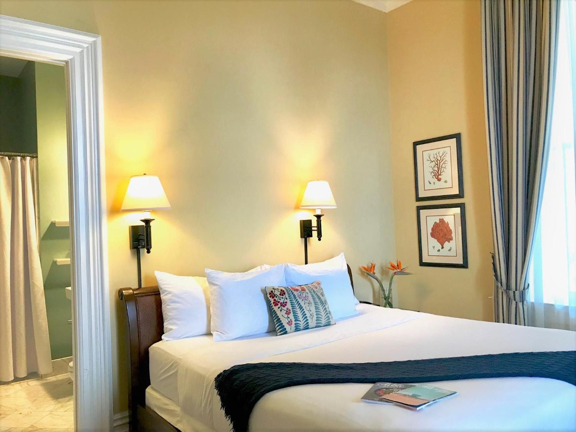 Deluxe King + Beach View (ADA)