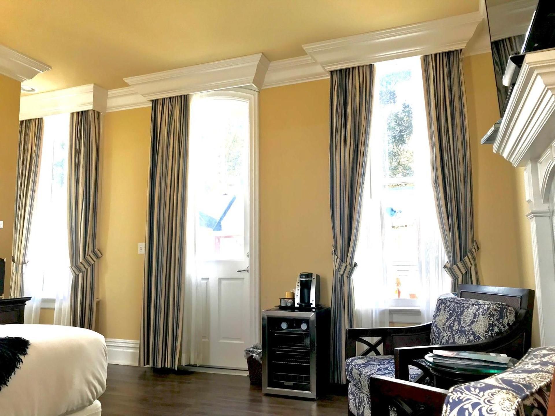  Deluxe King with Balcony