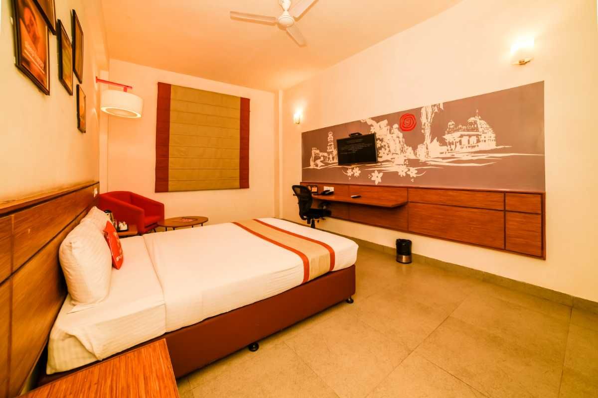 Max Hotel Jabalpur Max Queen 9