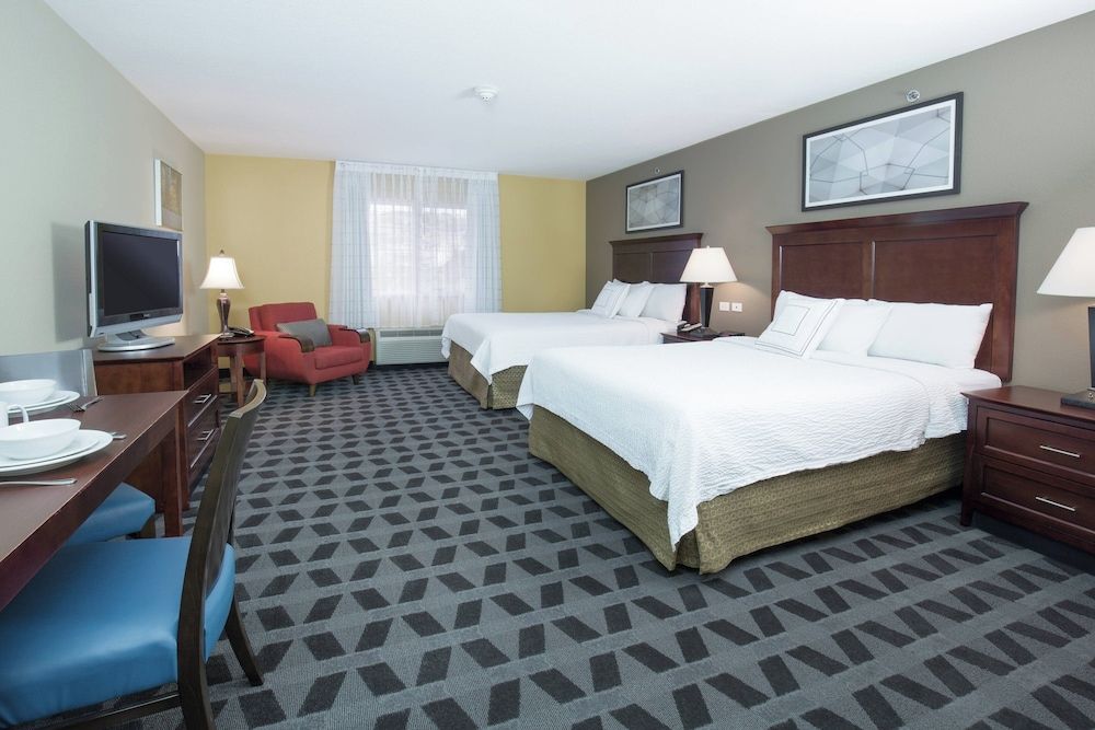 Studio, 2 Queen Beds (Hearing Accessible)