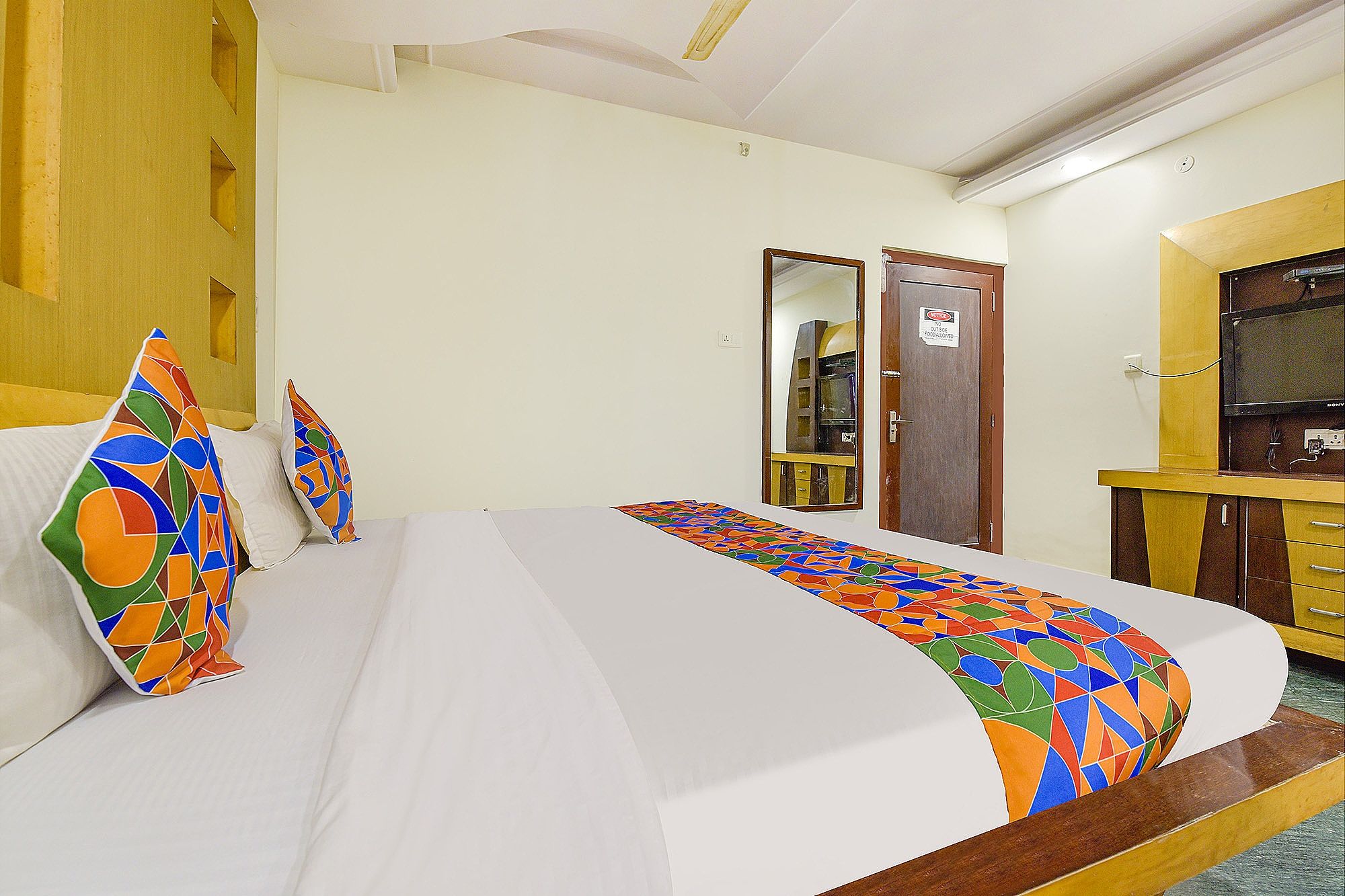 FabHotel Jaipur Classic Premium Room 6