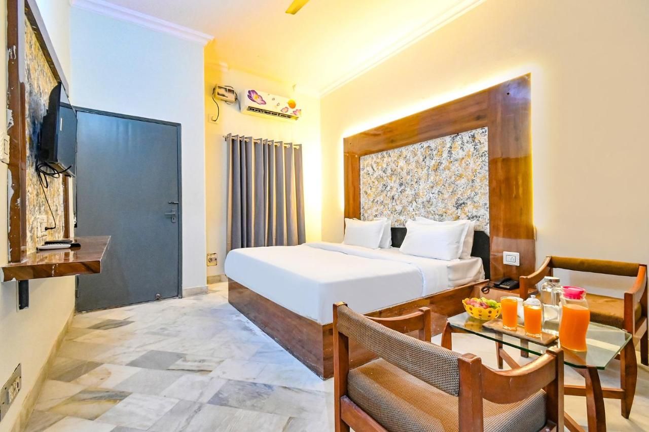 FabHotel Jaipur Classic Premium Room 11