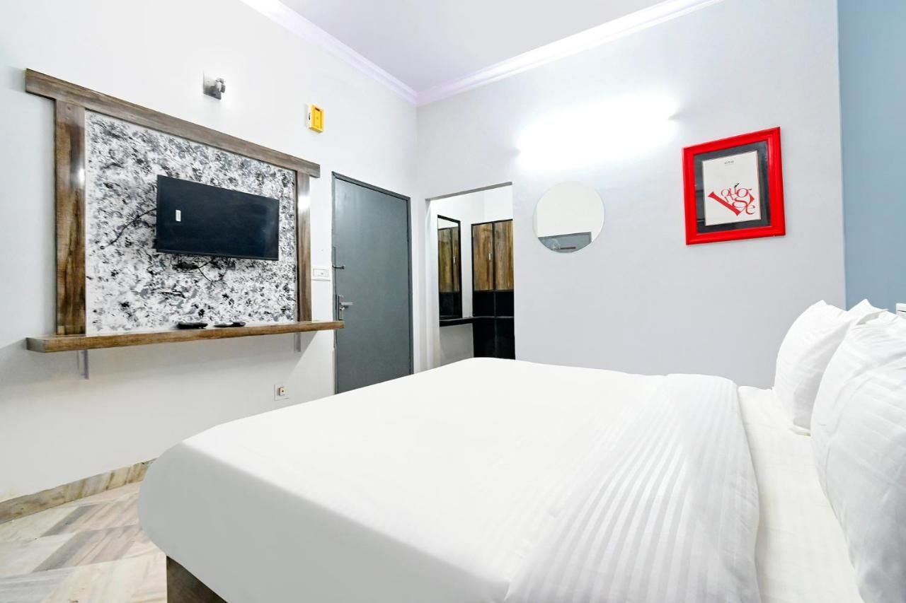 FabHotel Jaipur Classic Deluxe Room 13