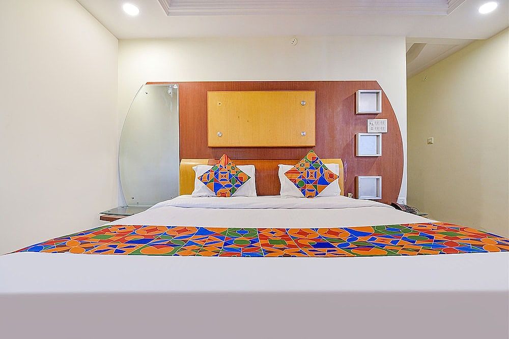 FabHotel Jaipur Classic Deluxe Room 7