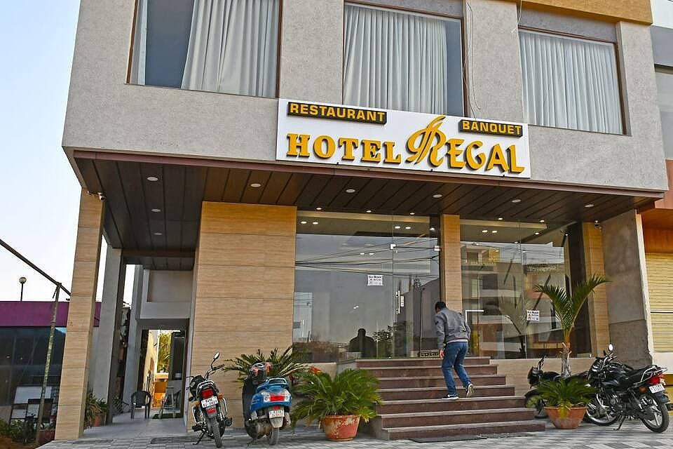 undefined Hotel Regal By Rhytham 7