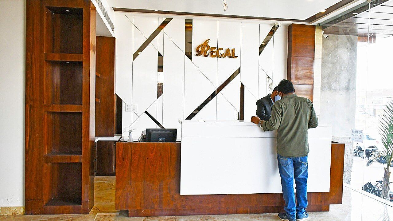 Hotel Regal By Rhytham