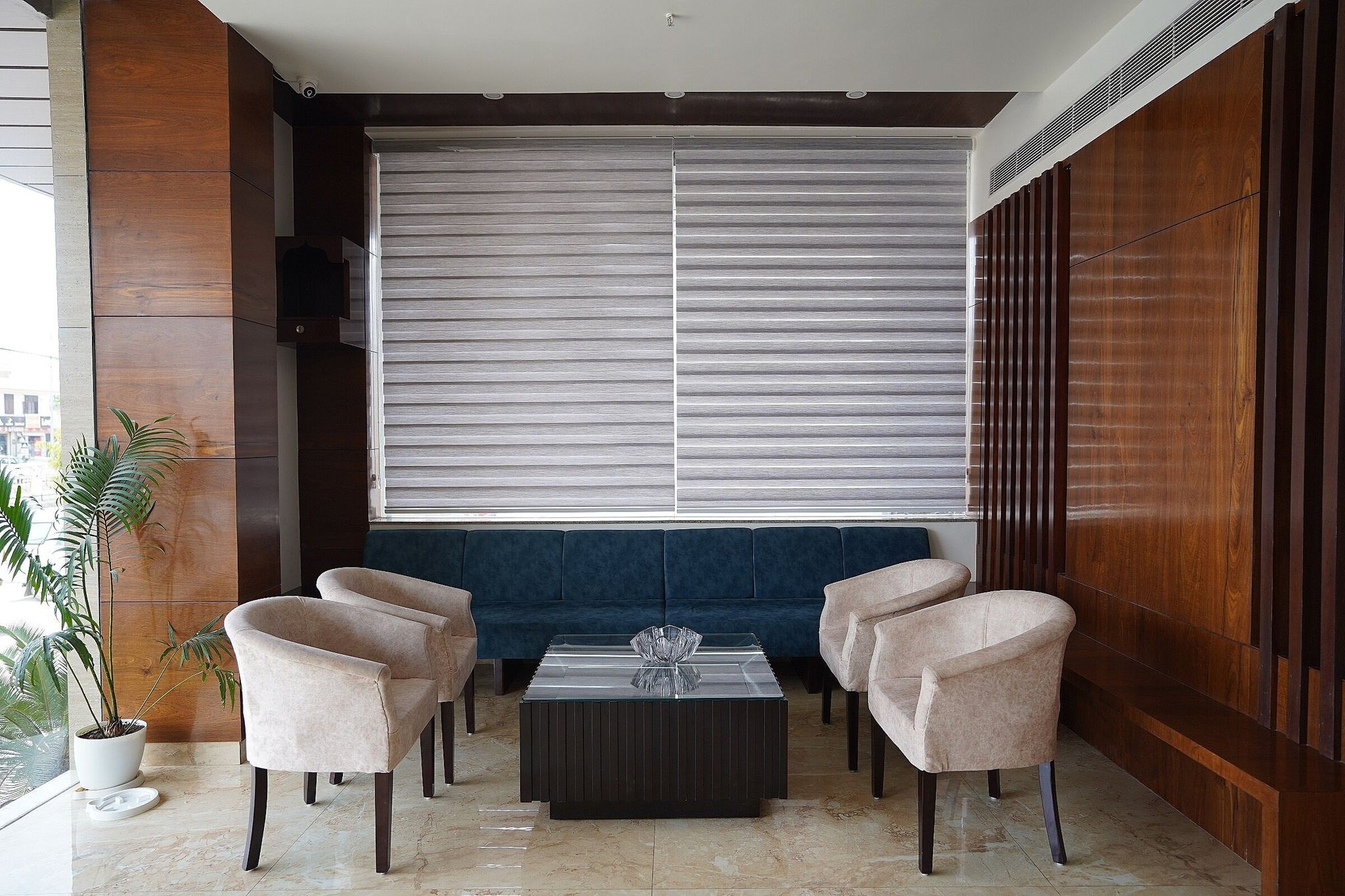 Hotel Regal By Rhytham
