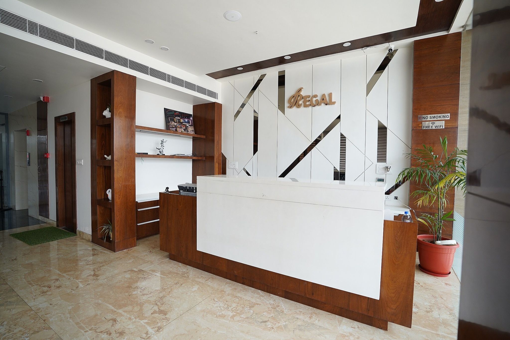 undefined Hotel Regal By Rhytham 2