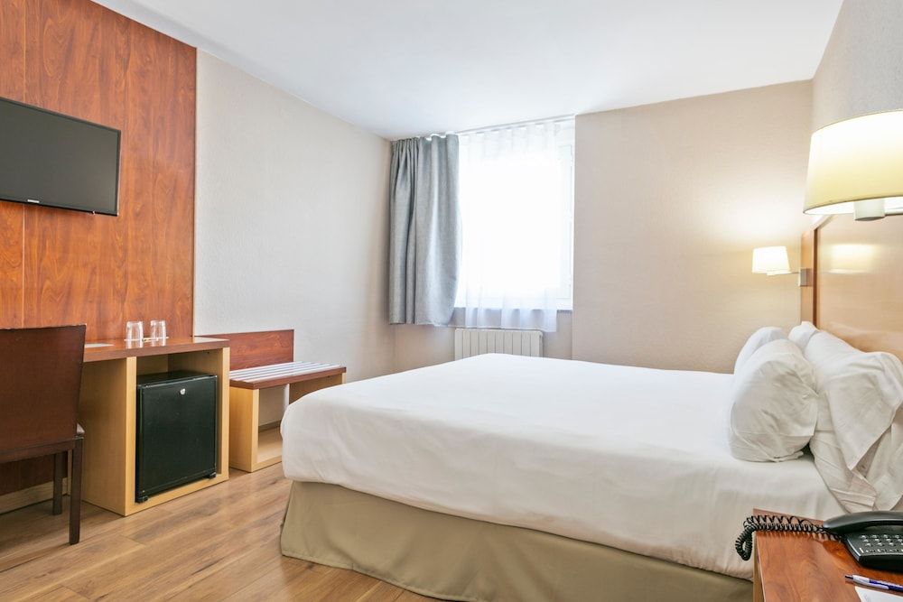 Double Room (2 adults, exterior)
