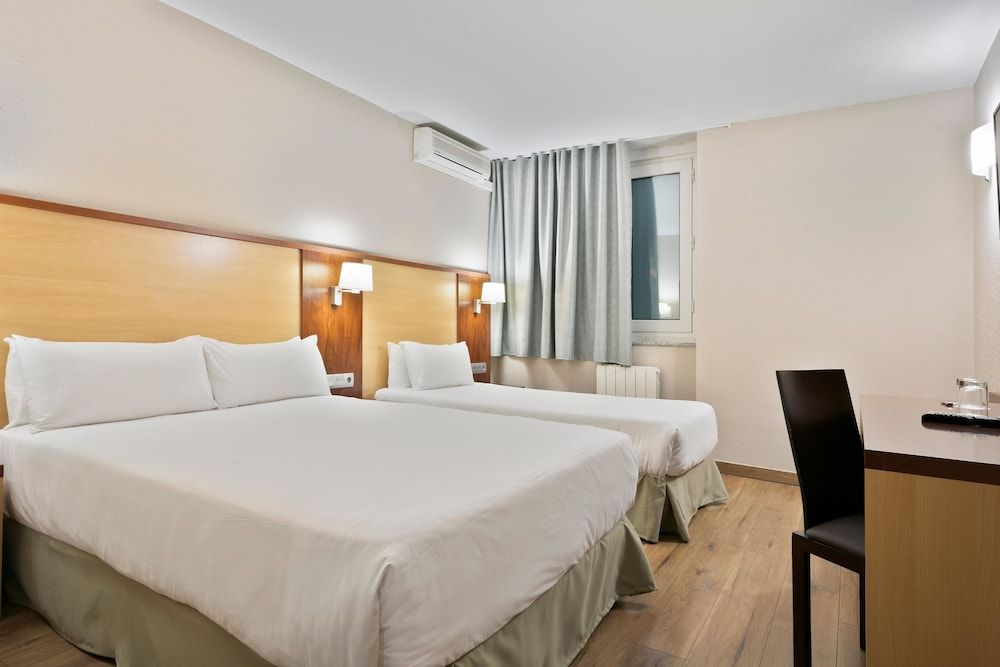 Double Room Single Use (Interior)