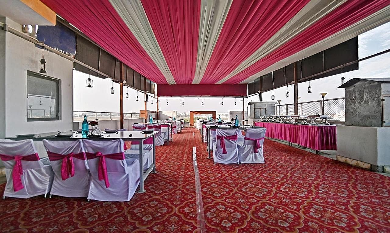 Food & Dining