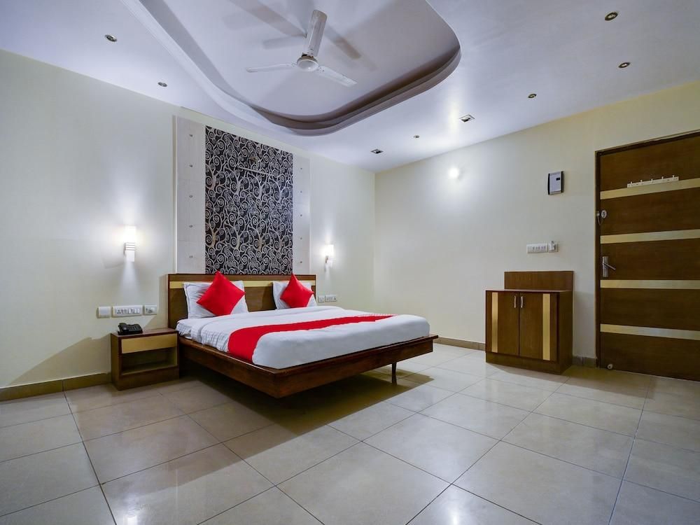 OYO Flagship Hotel Taurus Room Assigned on Arrival