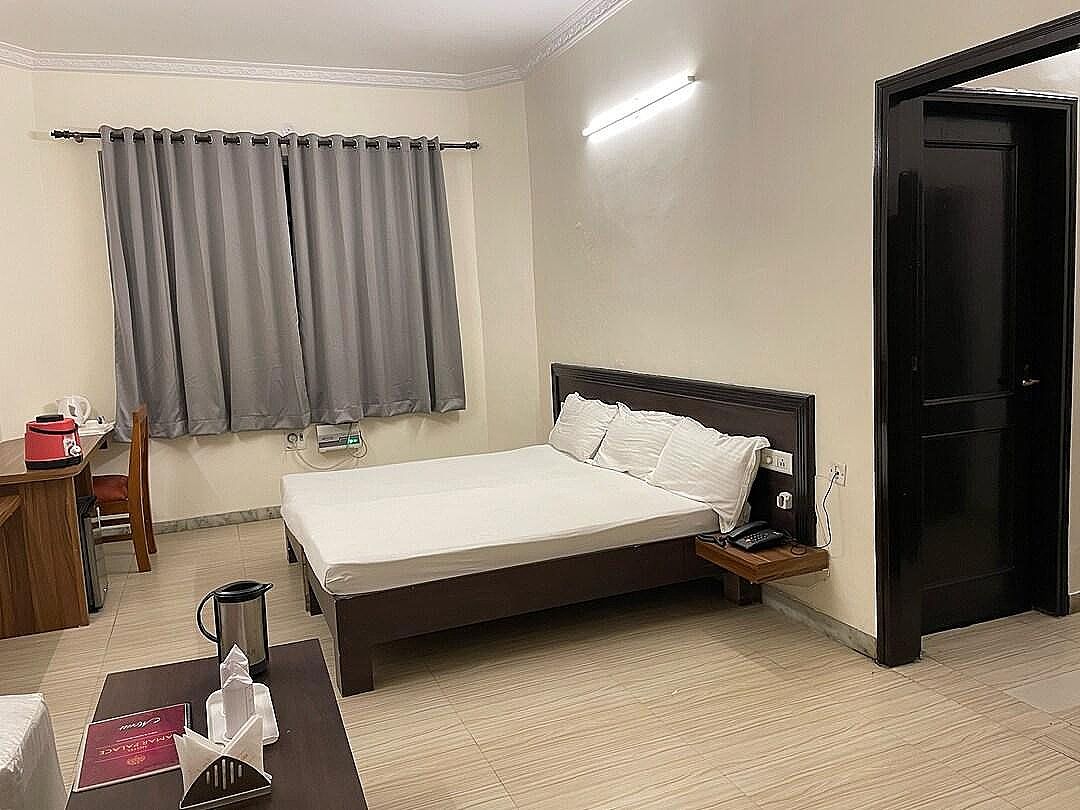 Hotel Amar Palace Deluxe  Double Room 3